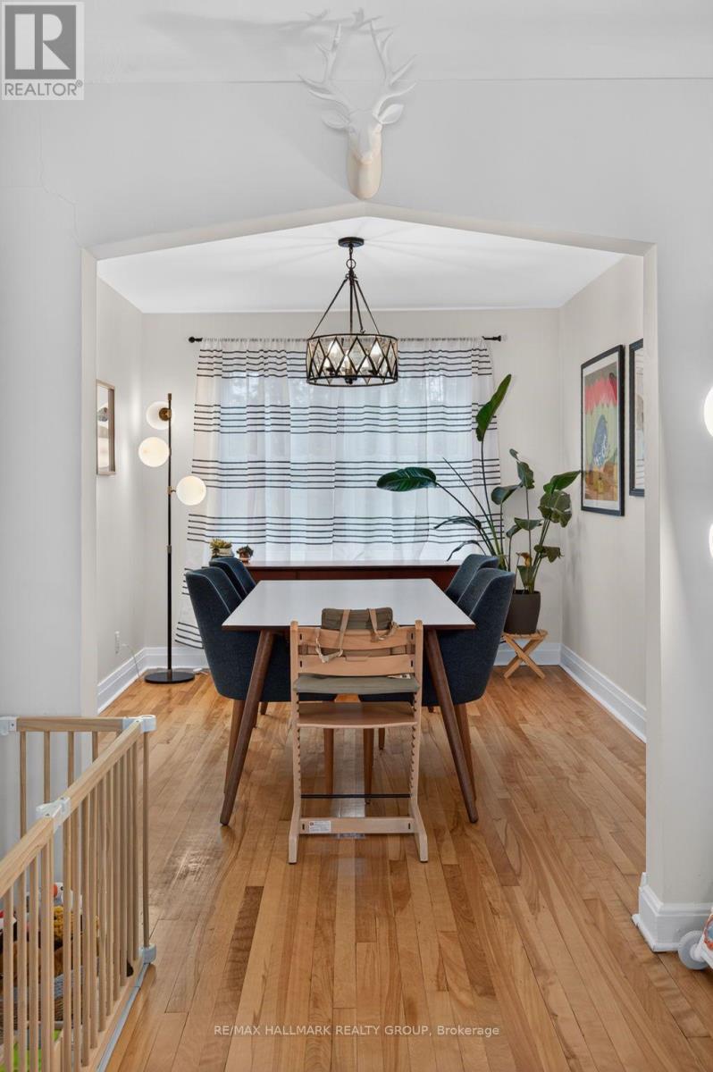 2110 Blossom Drive, Ottawa, ON - Indoor