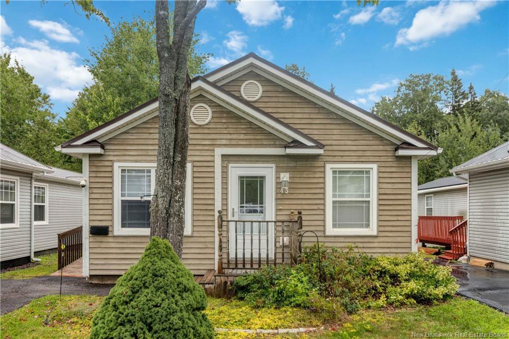 43 Sequoia Dr, Moncton, NB
