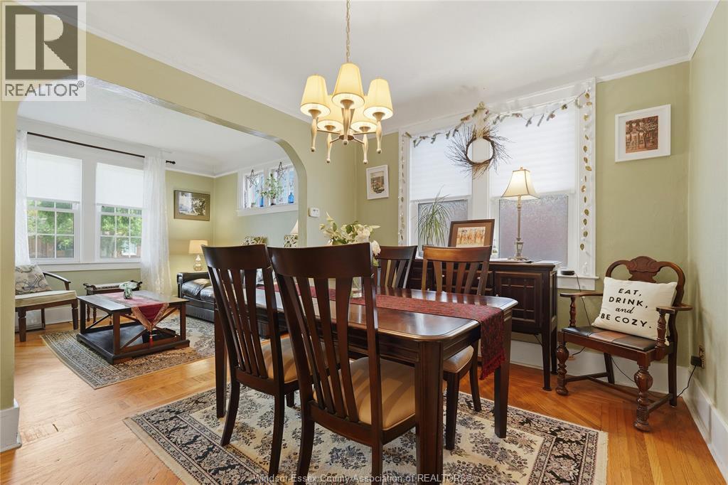 987 Curry, Windsor, ON - Indoor Photo Showing Dining Room
