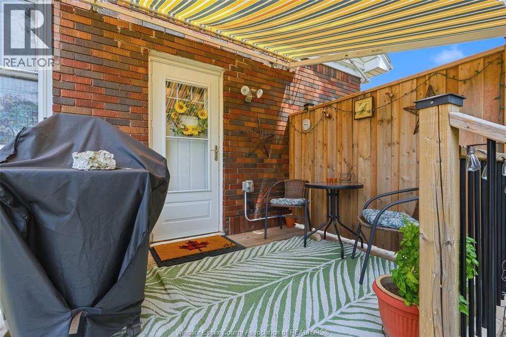 987 Curry, Windsor, ON - Outdoor With Deck Patio Veranda With Exterior