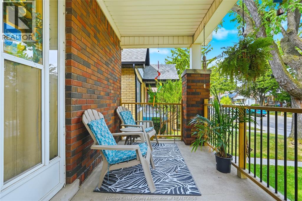 987 Curry, Windsor, ON - Outdoor With Deck Patio Veranda With Exterior