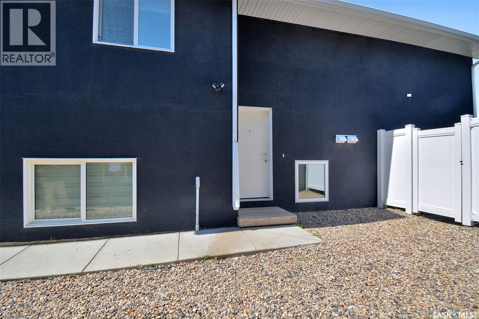 519 Kenaschuk Way, Saskatoon, SK - Outdoor With Exterior