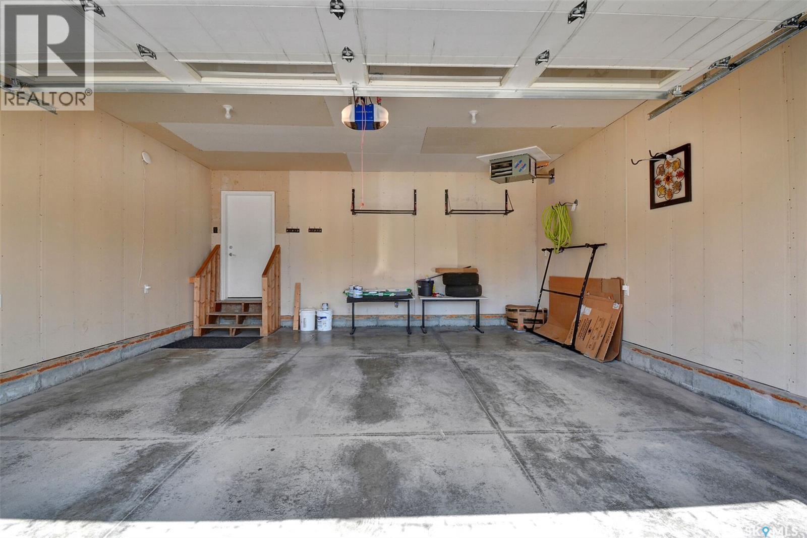 519 Kenaschuk Way, Saskatoon, SK - Indoor Photo Showing Garage