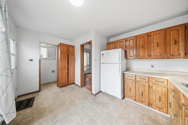 92 Red Oak Dr, Winnipeg, MB