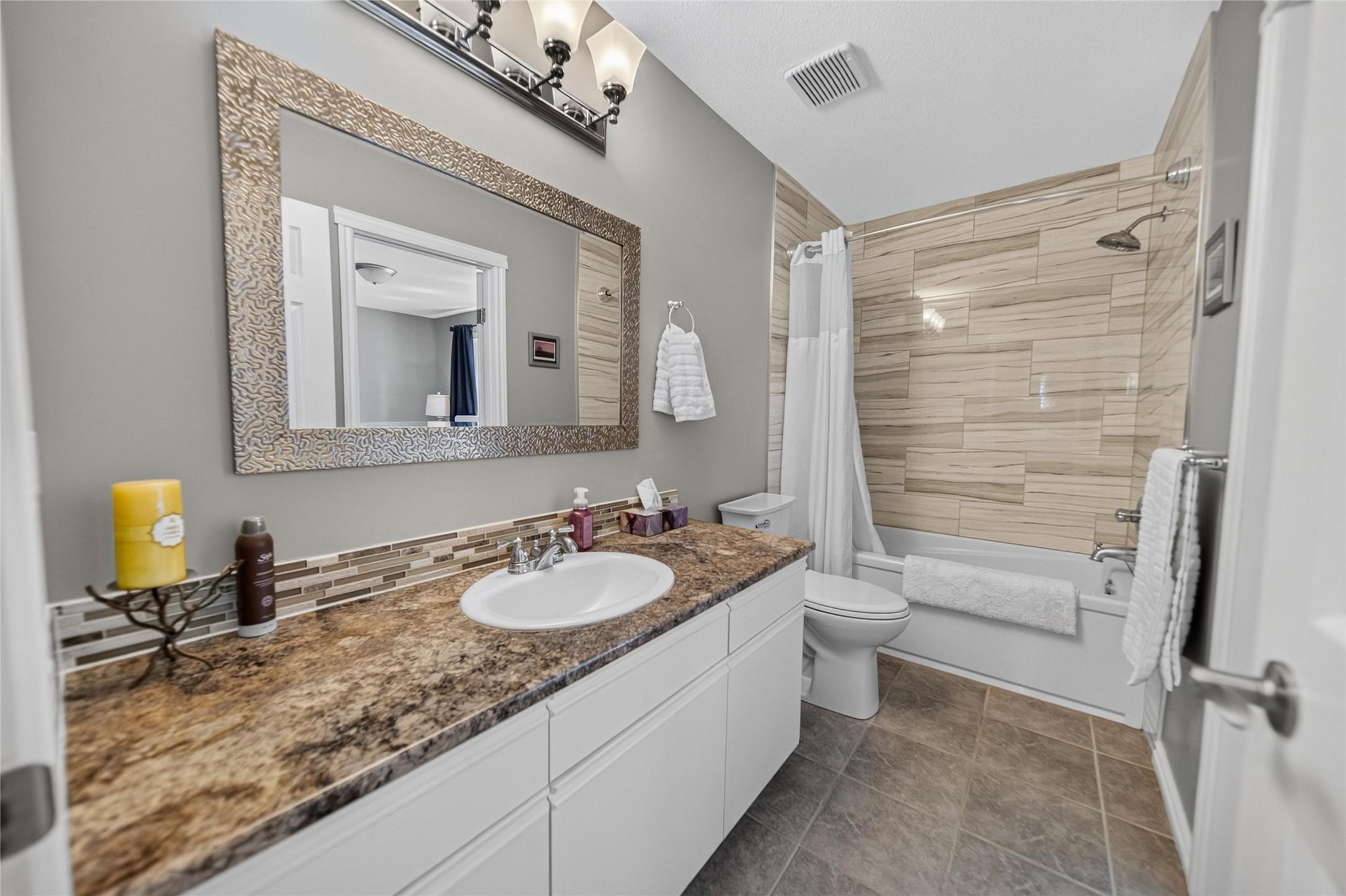 6799 Rosen Lake Road, Jaffray, BC - Indoor Photo Showing Bathroom