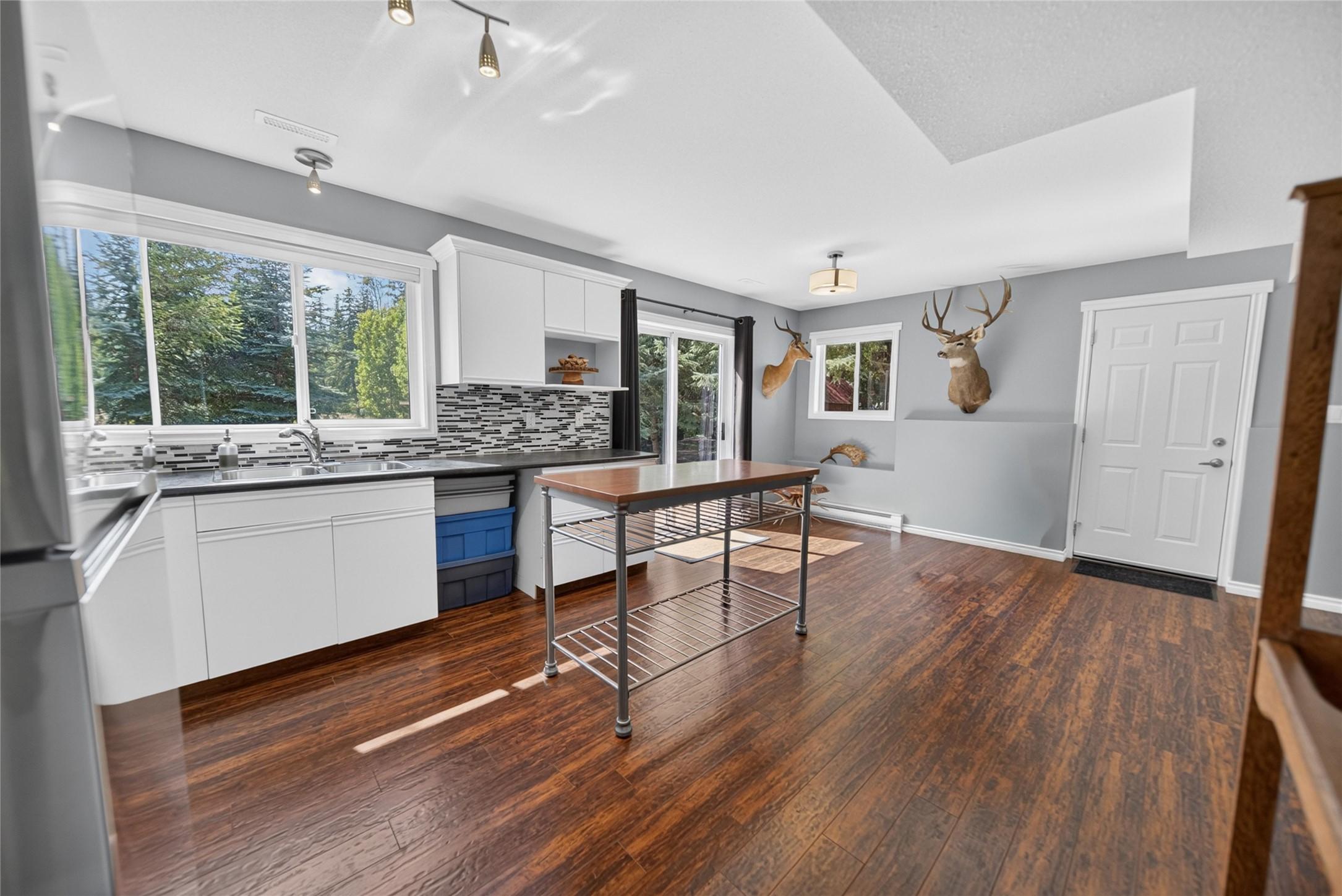 6799 Rosen Lake Road, Jaffray, BC - Indoor Photo Showing Other Room