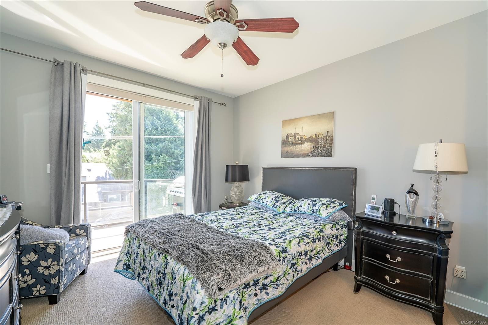 #402-3210 Jacklin Rd, Langford, BC - Indoor Photo Showing Bedroom