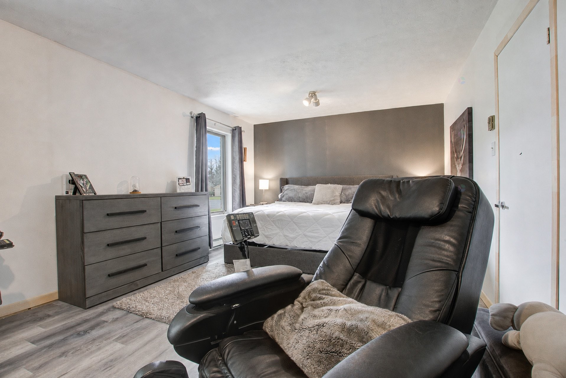 Chambre à coucher principale - 38 Rue Carmen, Granby, QC - Indoor Photo Showing Bedroom