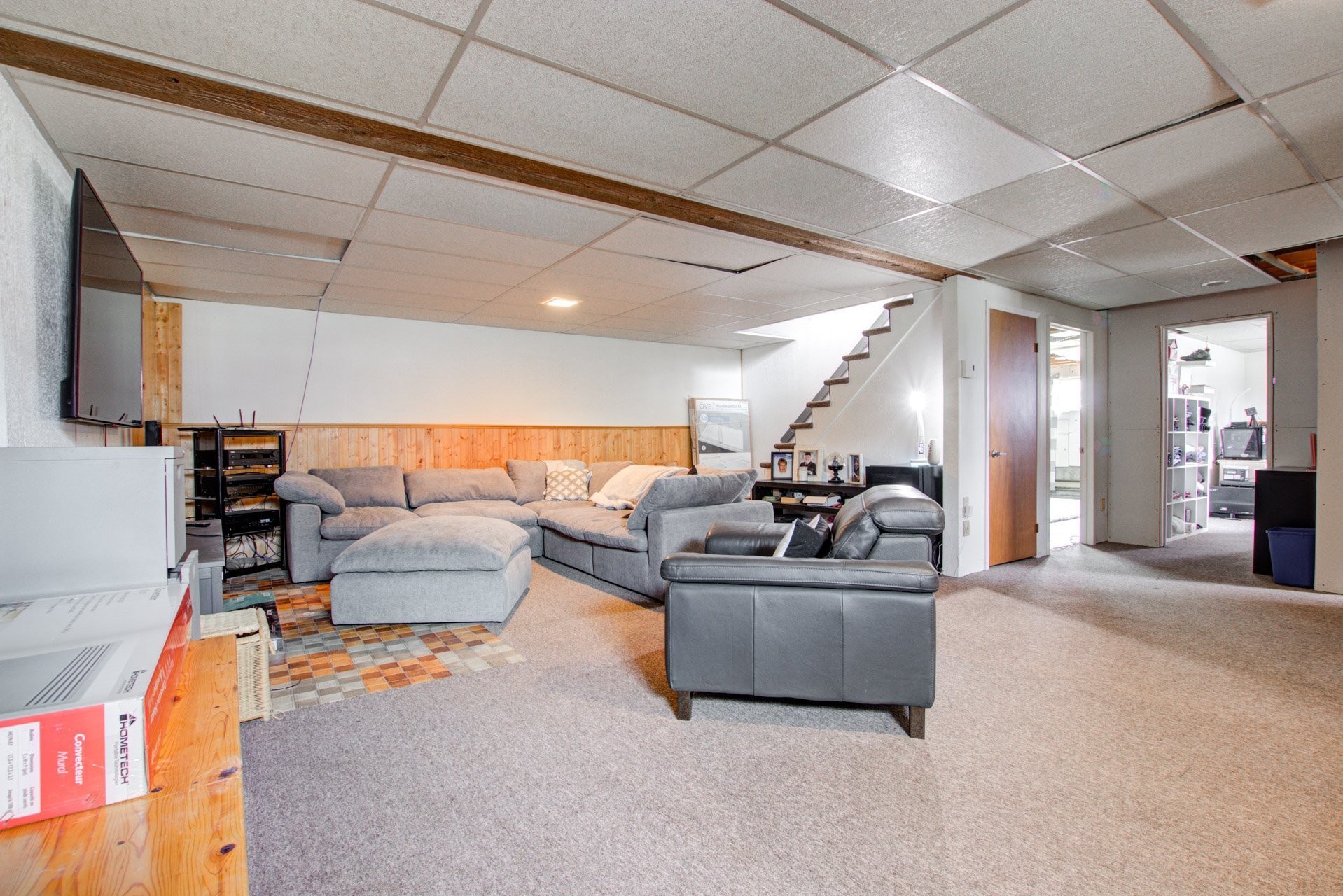 Salle familiale - 38 Rue Carmen, Granby, QC - Indoor