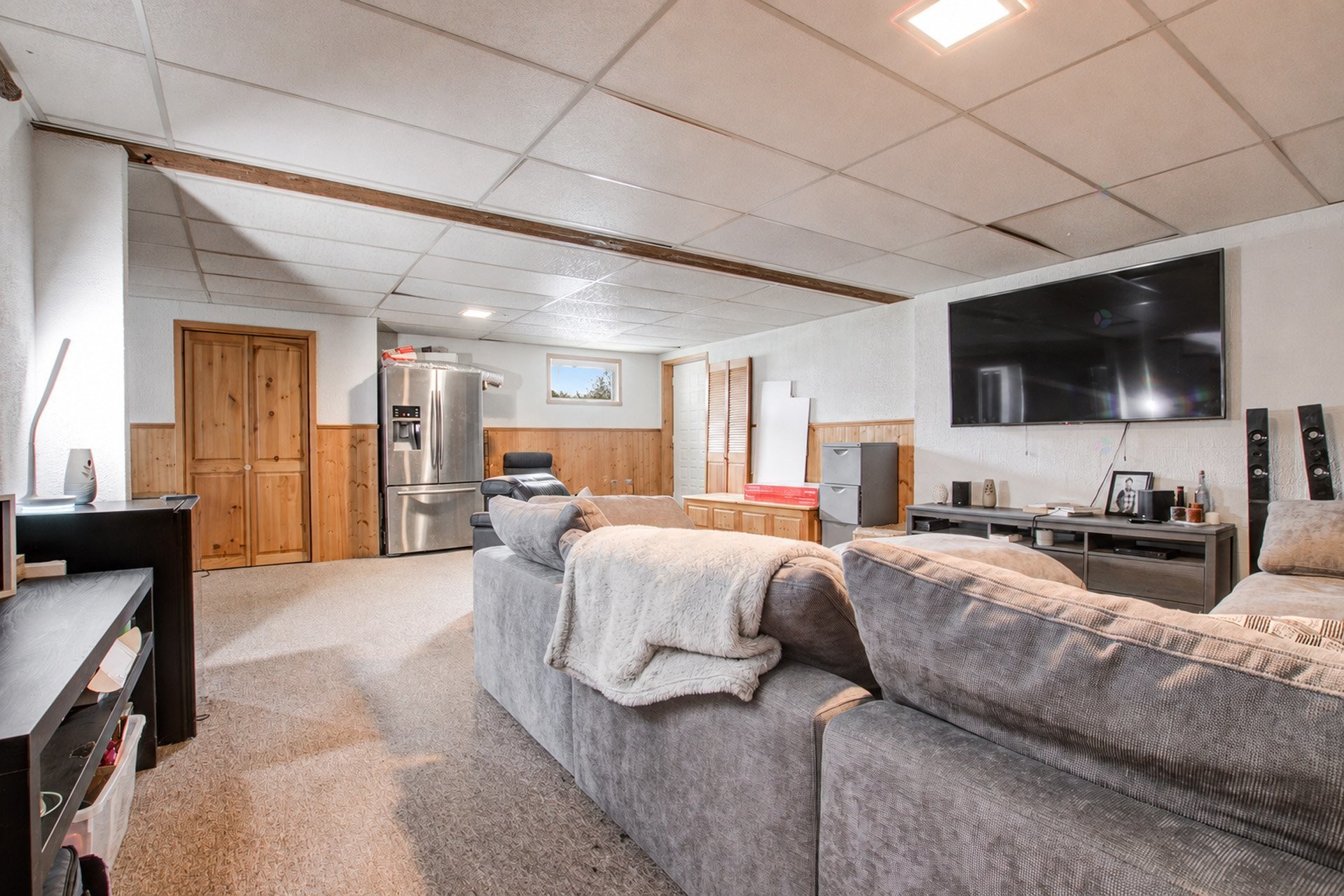 Salle familiale - 38 Rue Carmen, Granby, QC - Indoor