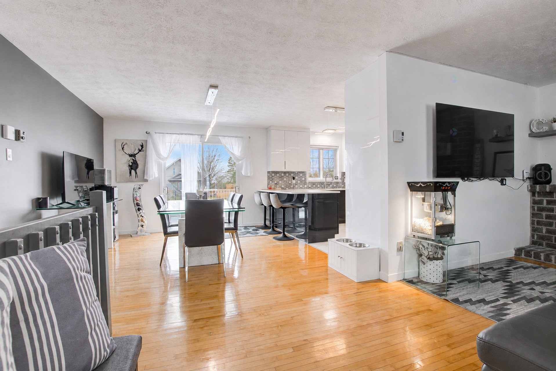Vue d'ensemble - 38 Rue Carmen, Granby, QC - Indoor Photo Showing Living Room