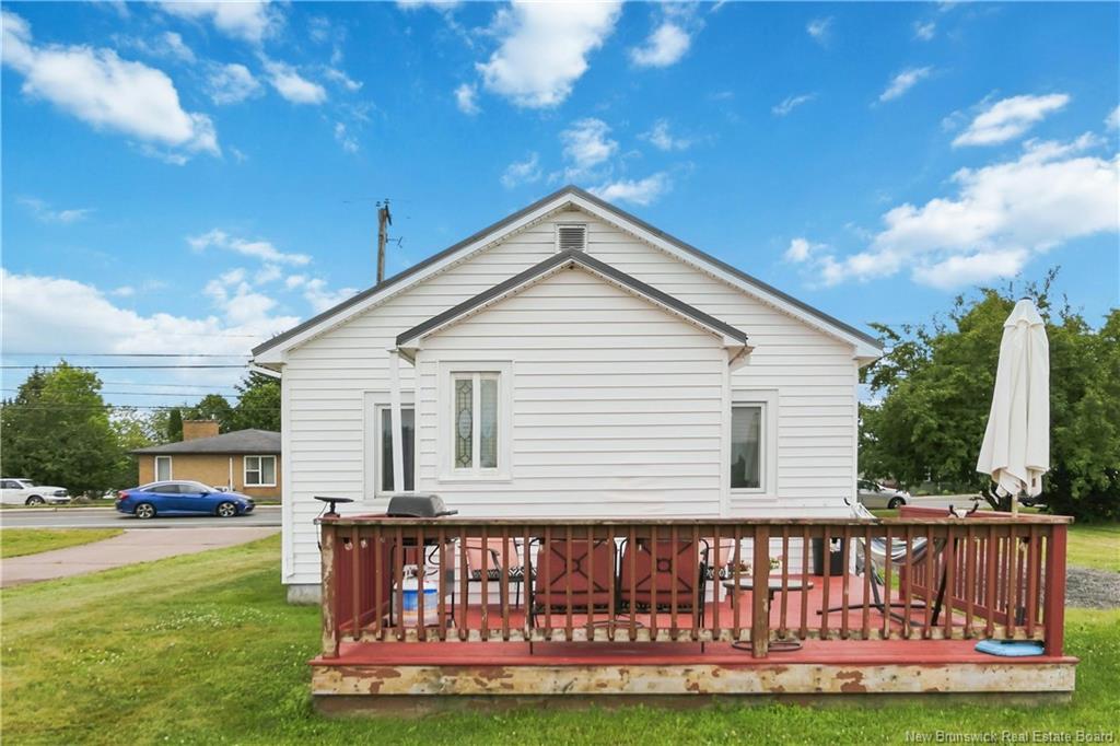 743 Salisbury Rd, Moncton, NB