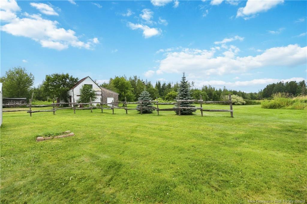743 Salisbury Rd, Moncton, NB