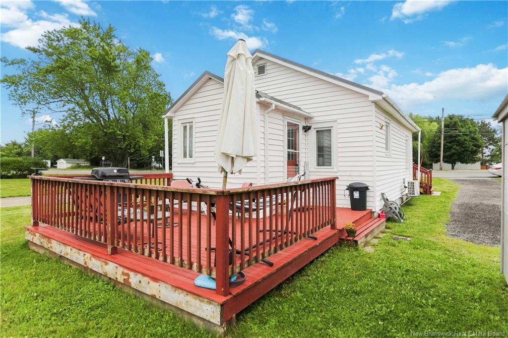 743 Salisbury Rd, Moncton, NB