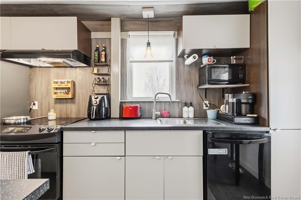 743 Salisbury Rd, Moncton, NB