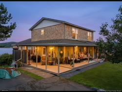 29 Hillhurst Quispamsis, NB E2E 1C3