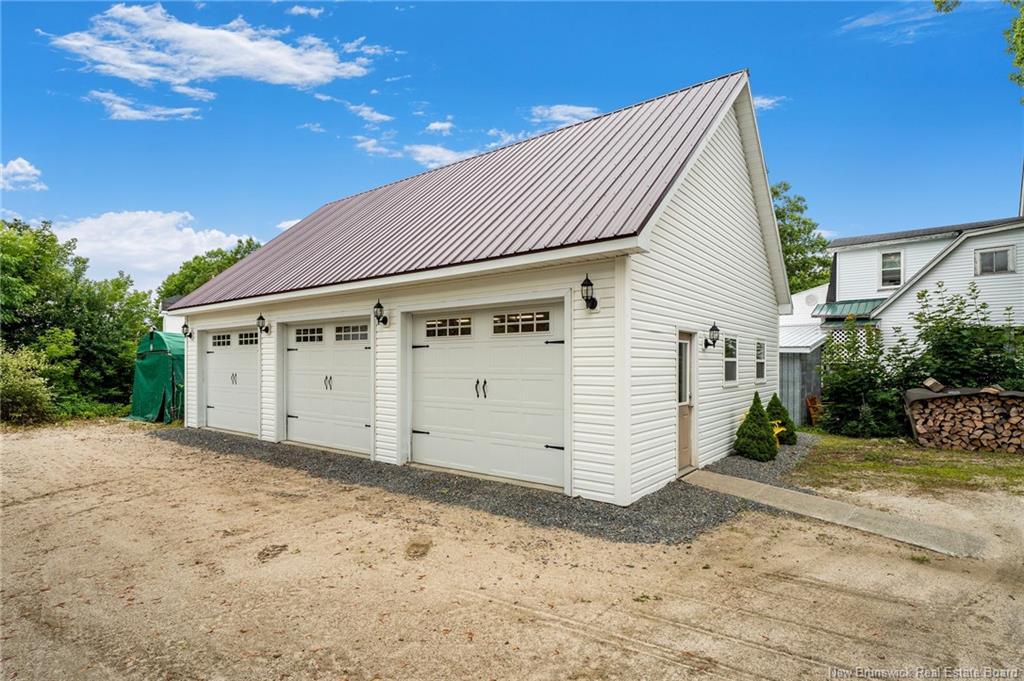 119 Saunders Rd, Mcadam, NB