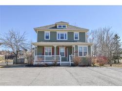 98 Saint-Pierre Ouest BLVD Caraquet, NB E1W 1B6