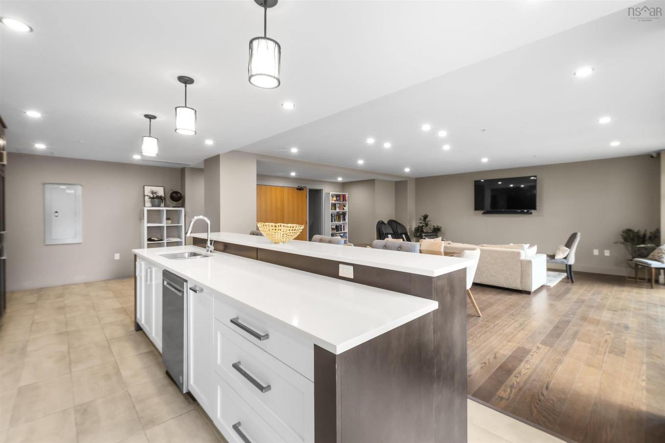 310 1990 Vernon Street, Halifax, NS - Indoor Photo Showing Kitchen