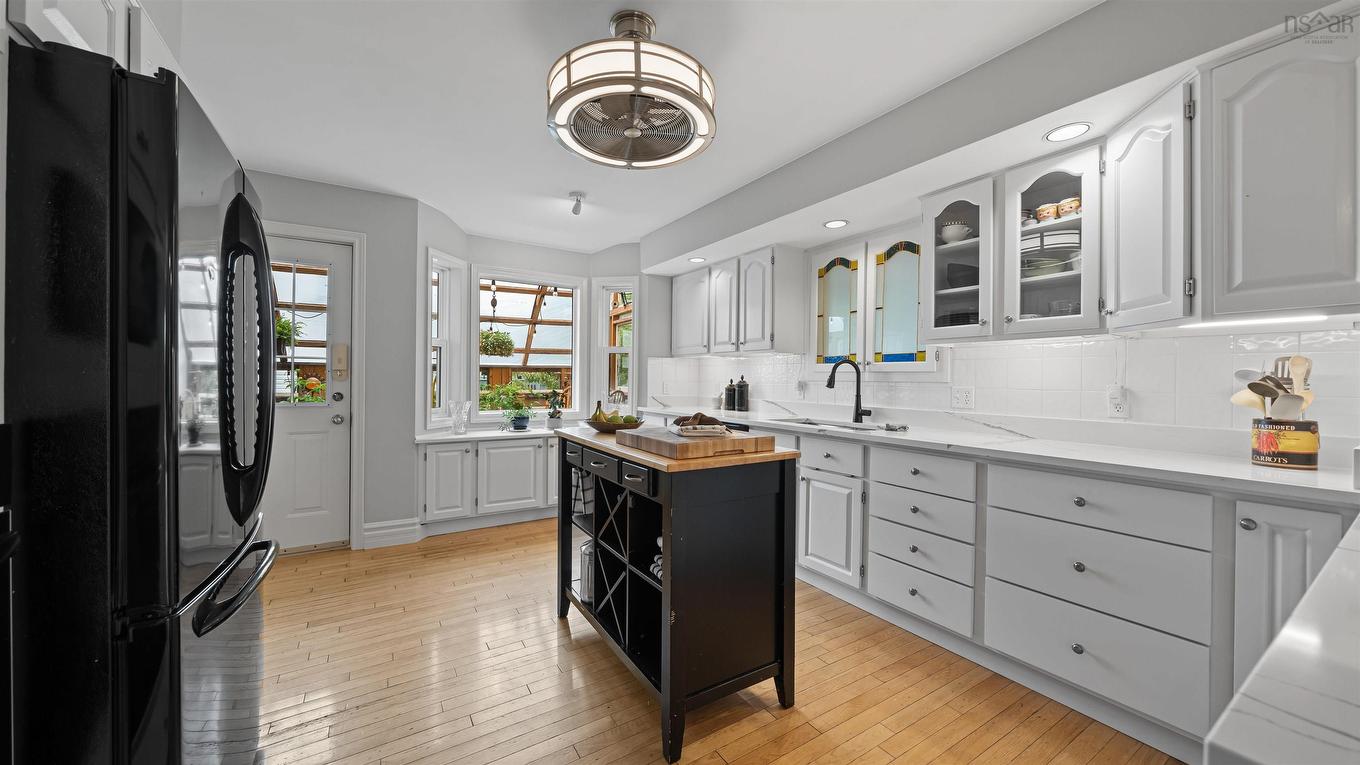17 Oakley Avenue, Halifax, NS - Indoor Photo Showing Kitchen
