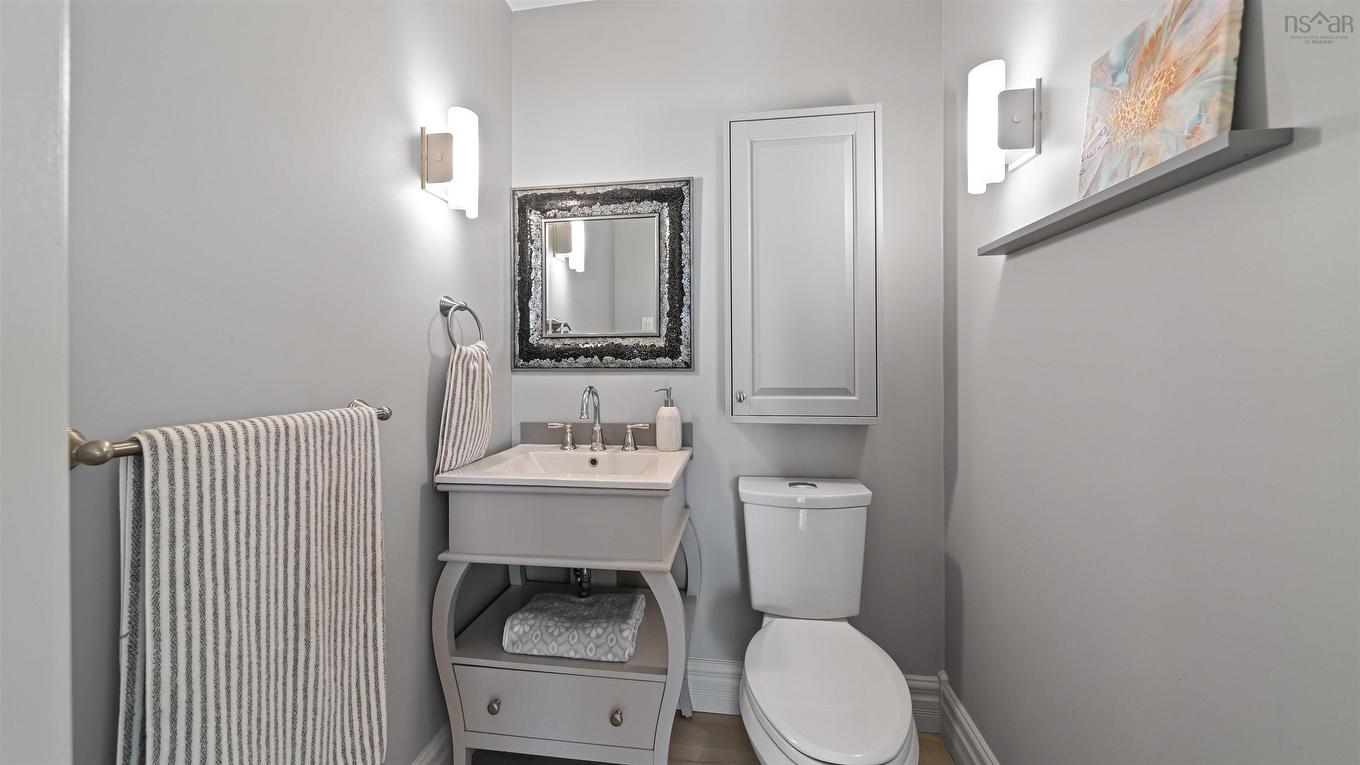 17 Oakley Avenue, Halifax, NS - Indoor Photo Showing Bathroom