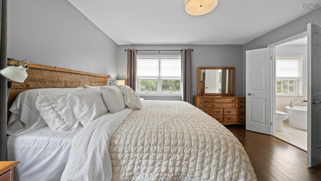 17 Oakley Avenue, Halifax, NS - Indoor Photo Showing Bedroom