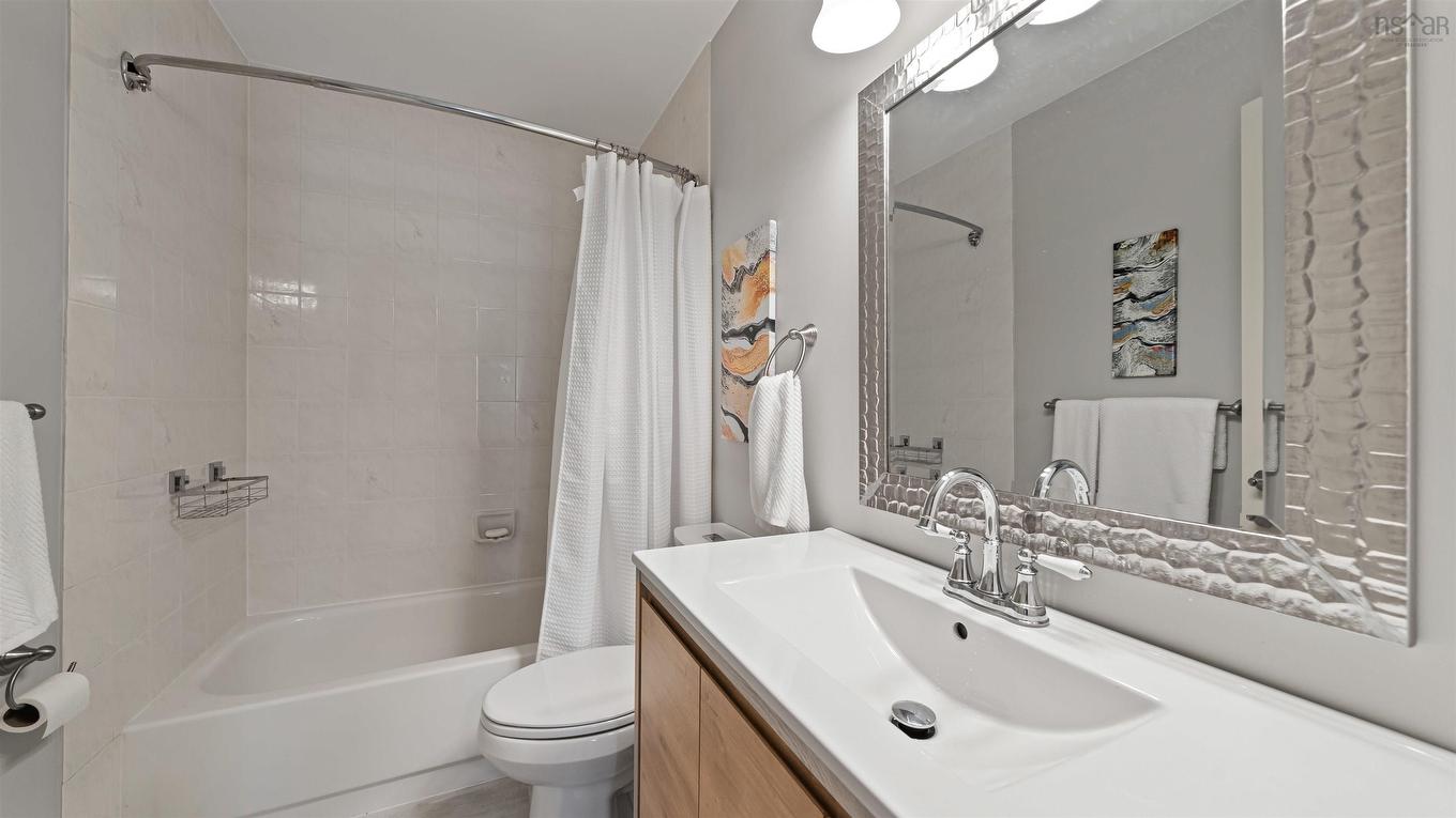17 Oakley Avenue, Halifax, NS - Indoor Photo Showing Bathroom