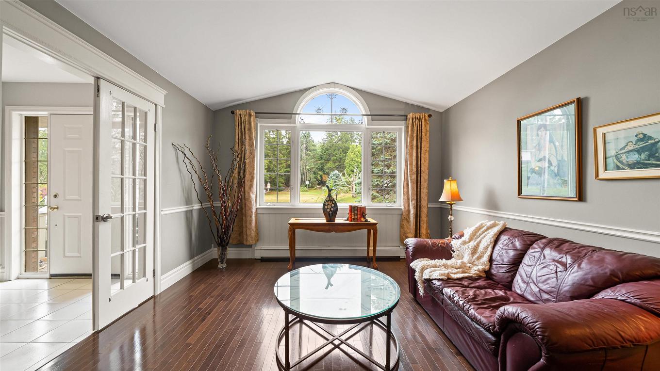17 Oakley Avenue, Halifax, NS - Indoor Photo Showing Living Room