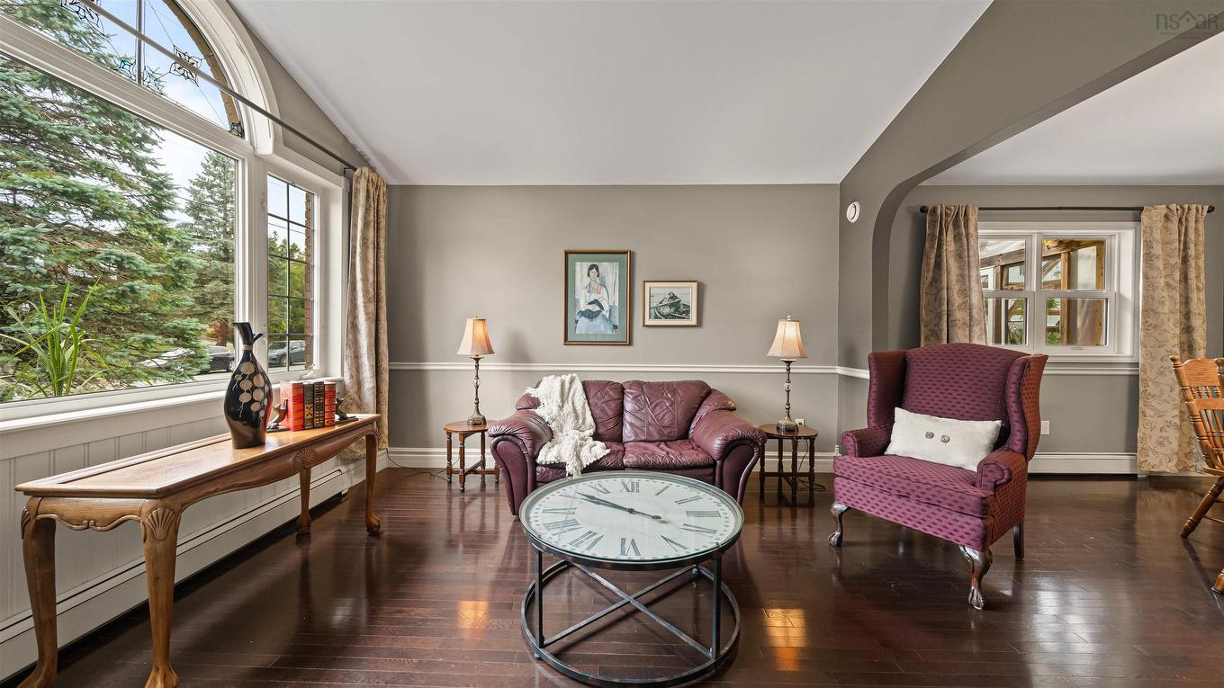 17 Oakley Avenue, Halifax, NS - Indoor Photo Showing Living Room