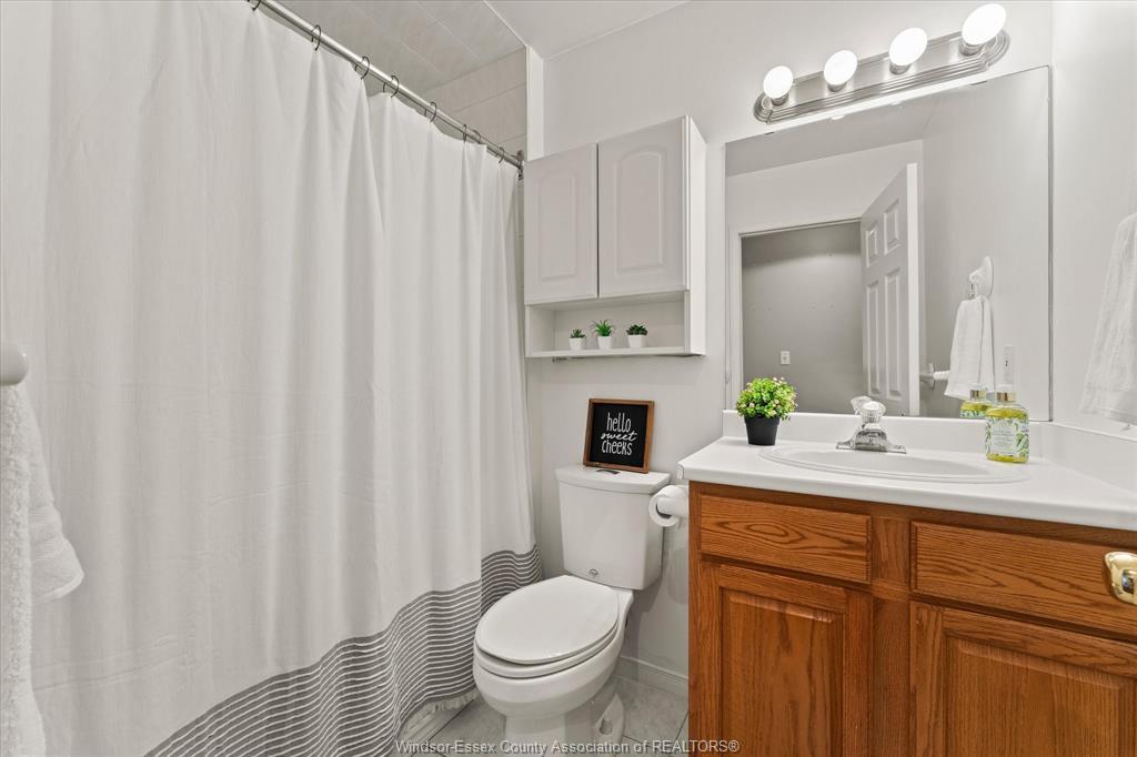 1286 Rendezvous, Windsor, ON - Indoor Photo Showing Bathroom