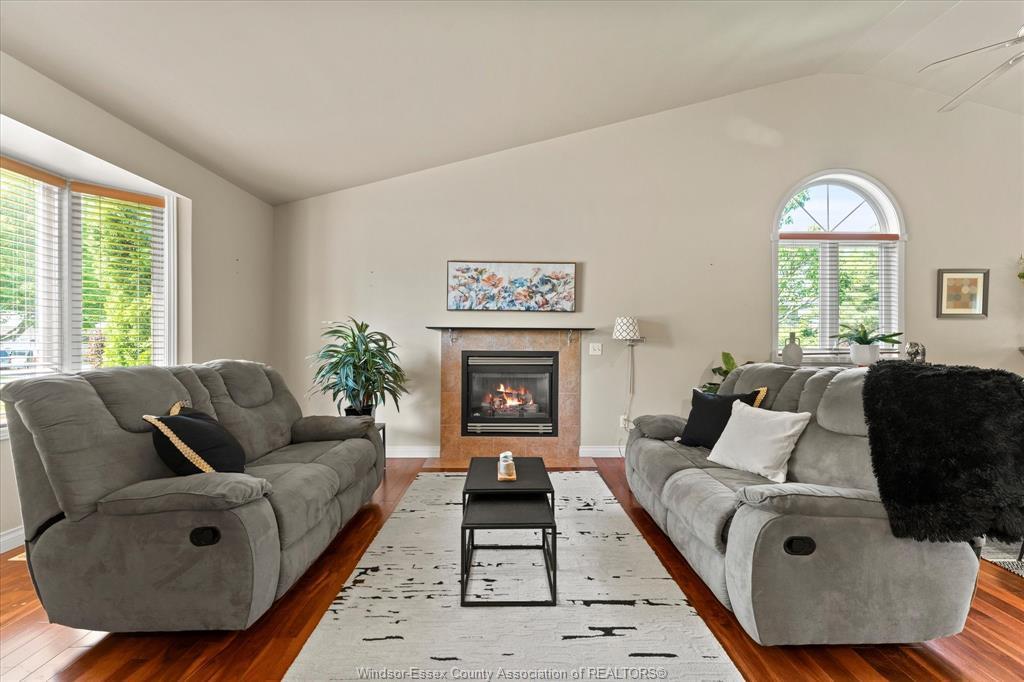 1286 Rendezvous, Windsor, ON - Indoor Photo Showing Living Room With Fireplace