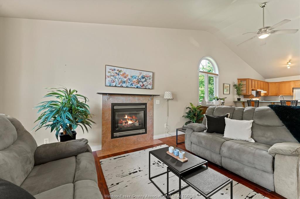 1286 Rendezvous, Windsor, ON - Indoor Photo Showing Living Room With Fireplace
