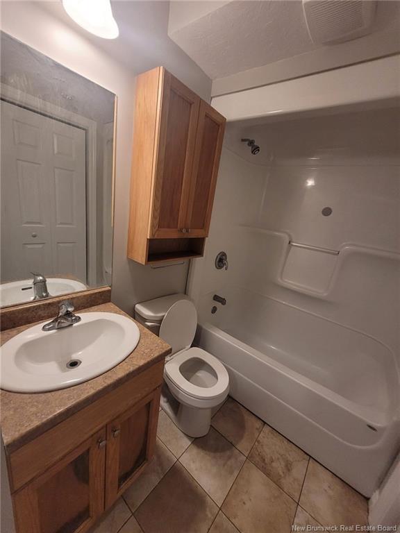 71-73 Mill Rd, Moncton, NB - Indoor Photo Showing Bathroom