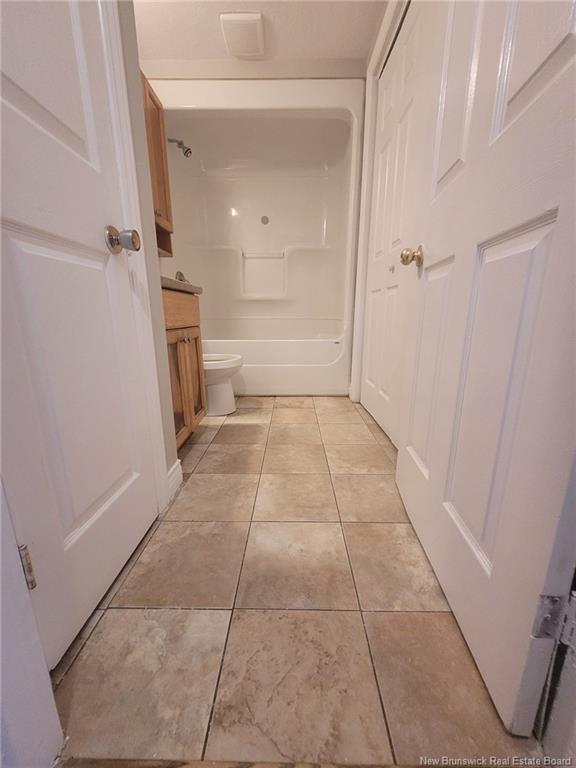 71-73 Mill Rd, Moncton, NB - Indoor Photo Showing Bathroom