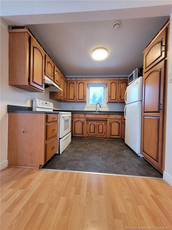 71-73 Mill Rd, Moncton, NB - Indoor Photo Showing Kitchen
