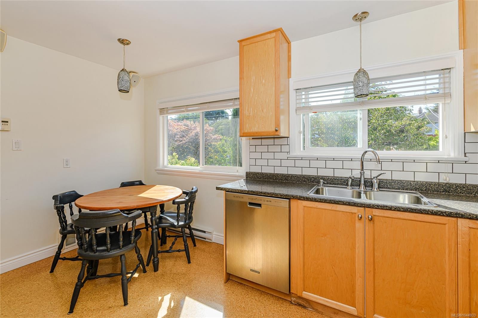 129 Moss St, Victoria, BC