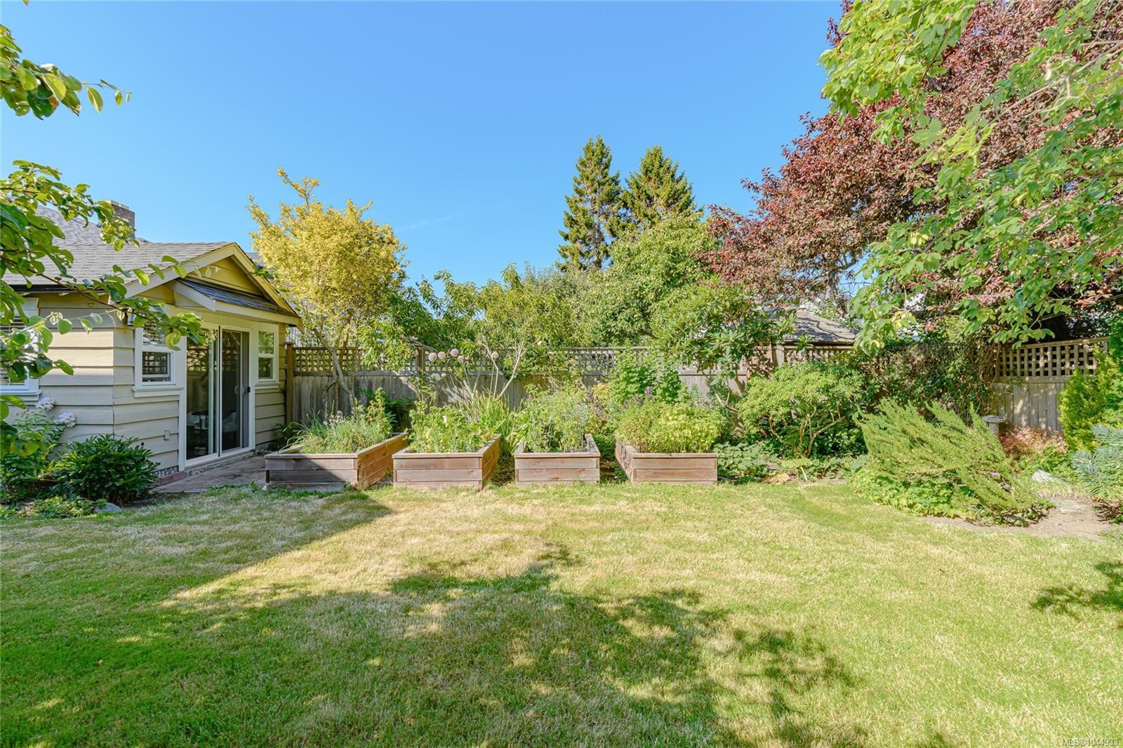 129 Moss St, Victoria, BC
