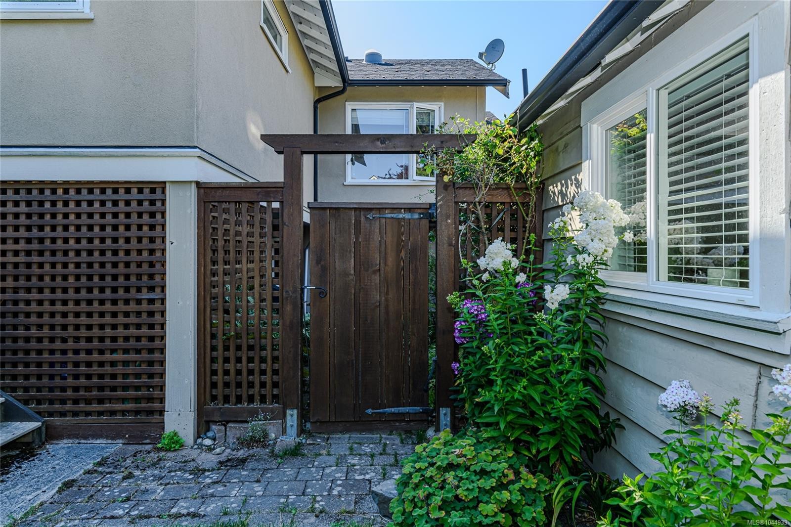 129 Moss St, Victoria, BC