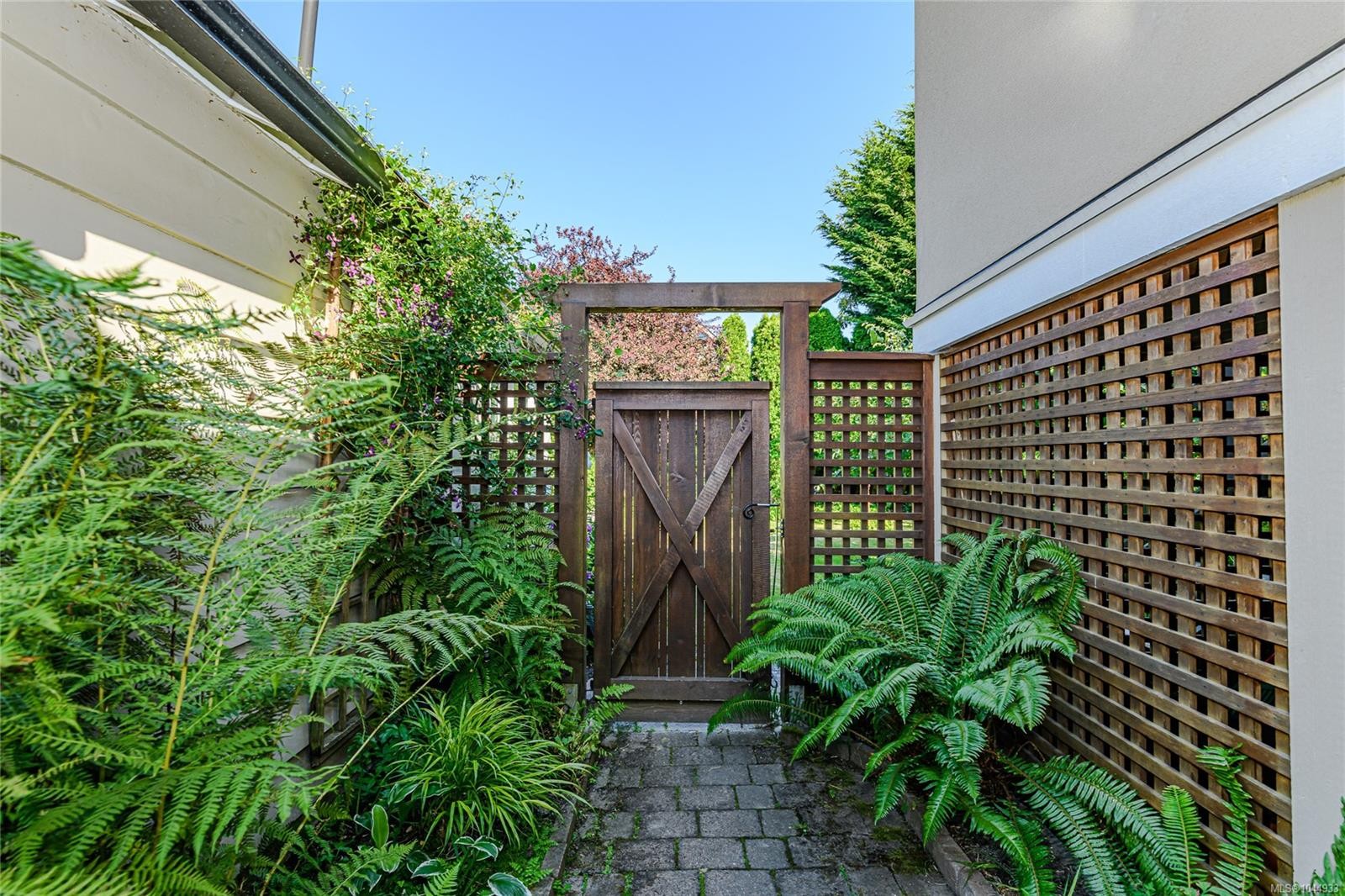 129 Moss St, Victoria, BC