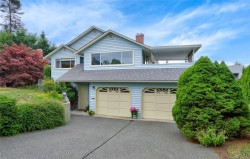 356 Rees Rd Courtenay, BC V9N 6B9