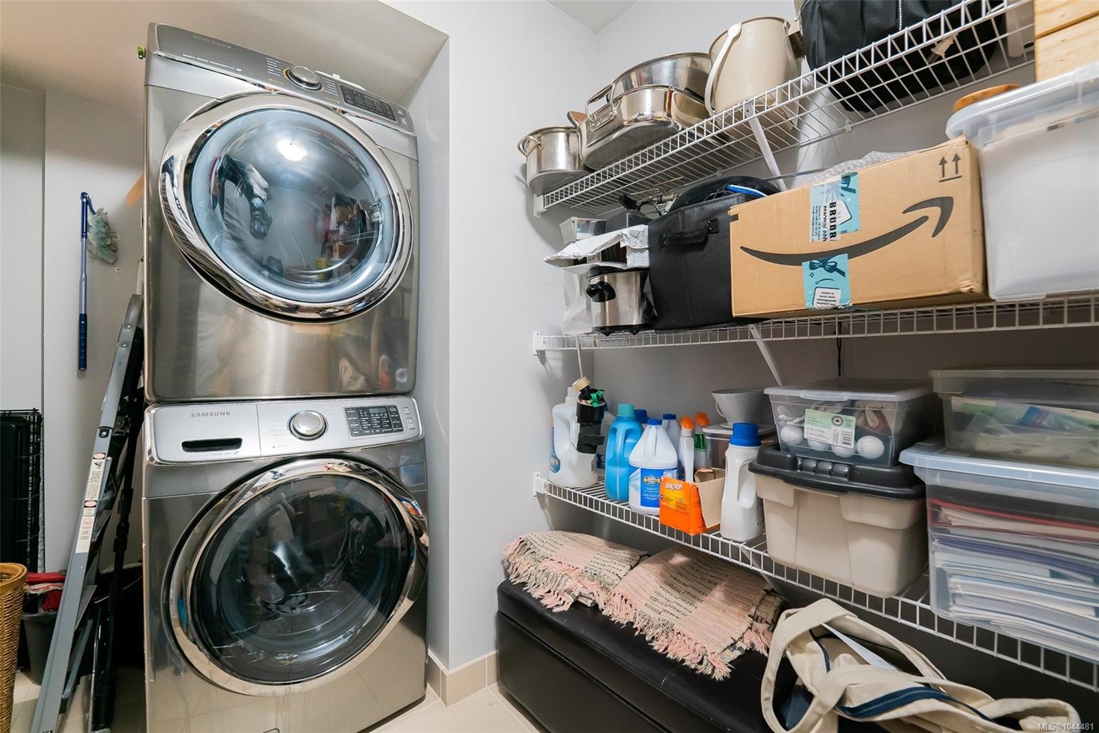 #506-38 Front St, Nanaimo, BC - Indoor Photo Showing Laundry Room