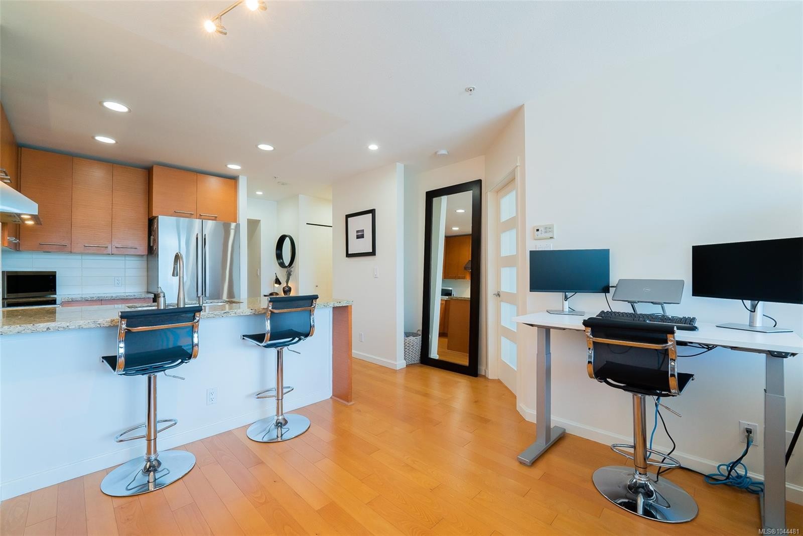 #506-38 Front St, Nanaimo, BC - Indoor