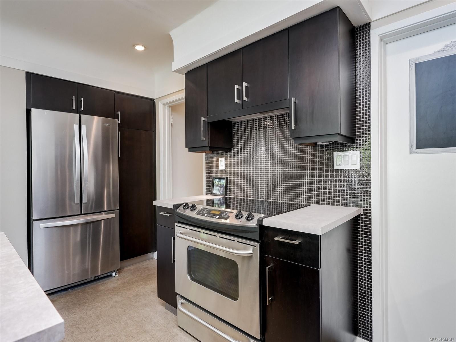 1296 Downham Pl, Saanich, BC