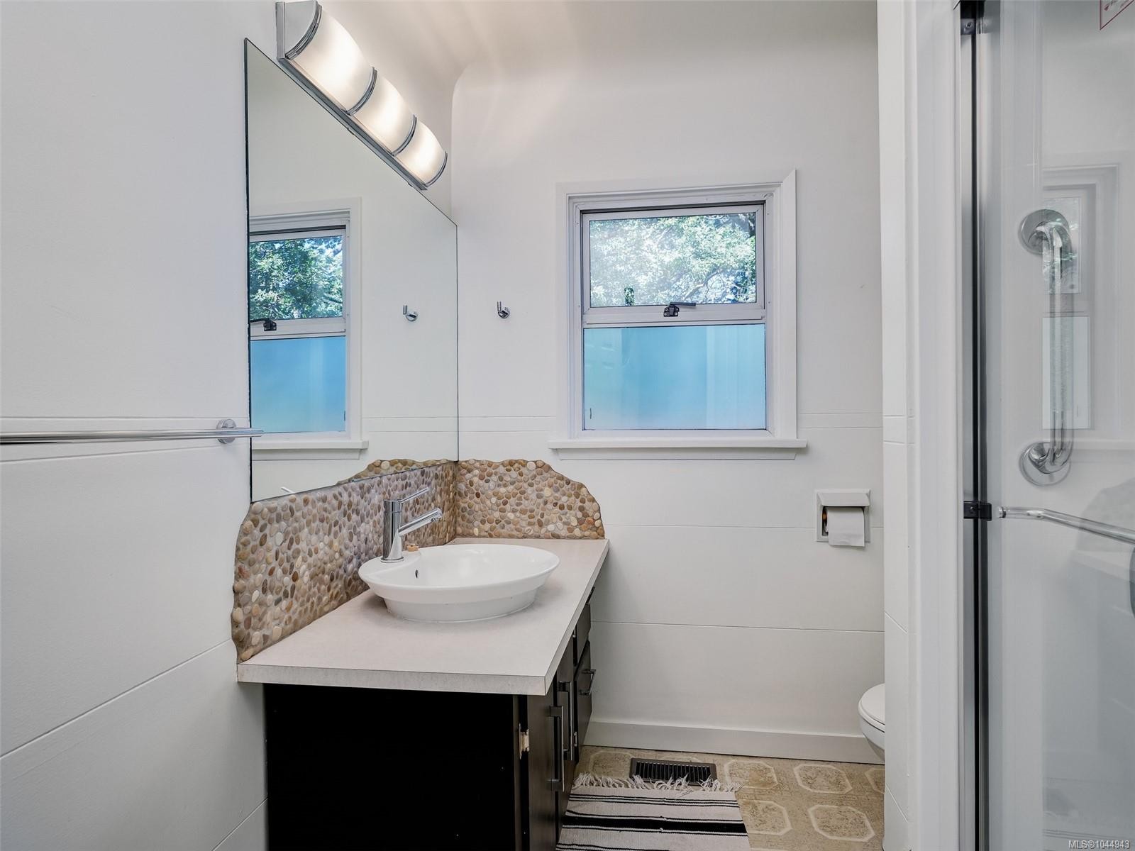 1296 Downham Pl, Saanich, BC