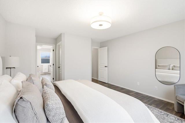 220 Thorn Dr, Winnipeg, MB - Indoor Photo Showing Bedroom