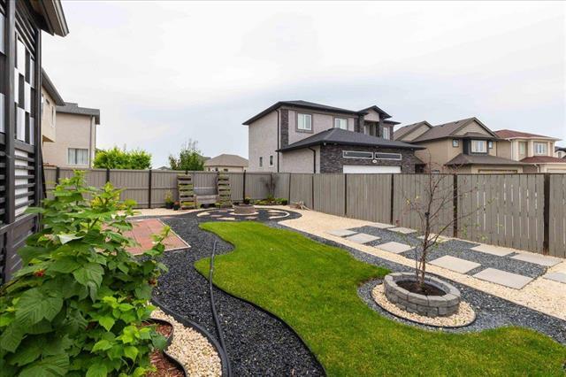 220 Thorn Dr, Winnipeg, MB - Outdoor