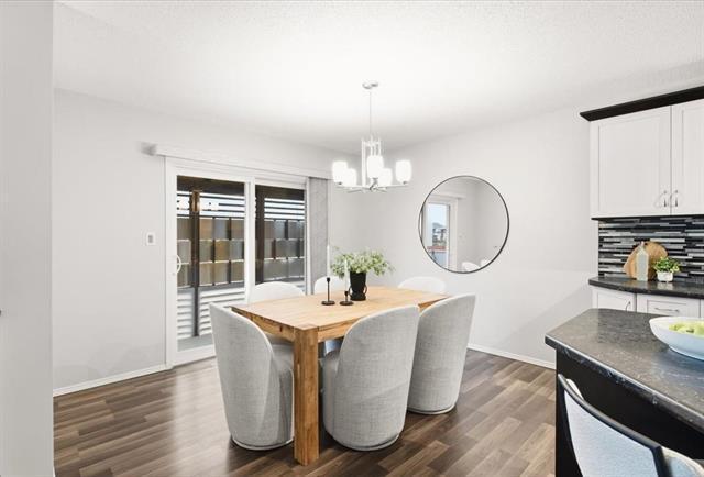 220 Thorn Dr, Winnipeg, MB - Indoor Photo Showing Dining Room