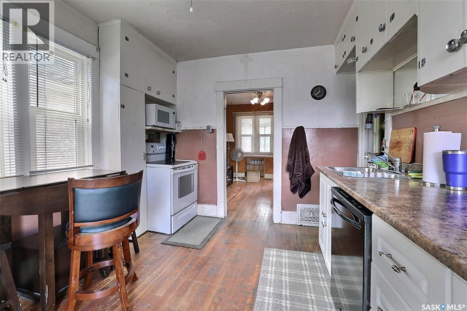 2173 Edgar Street, Regina, SK - Indoor Photo Showing Kitchen