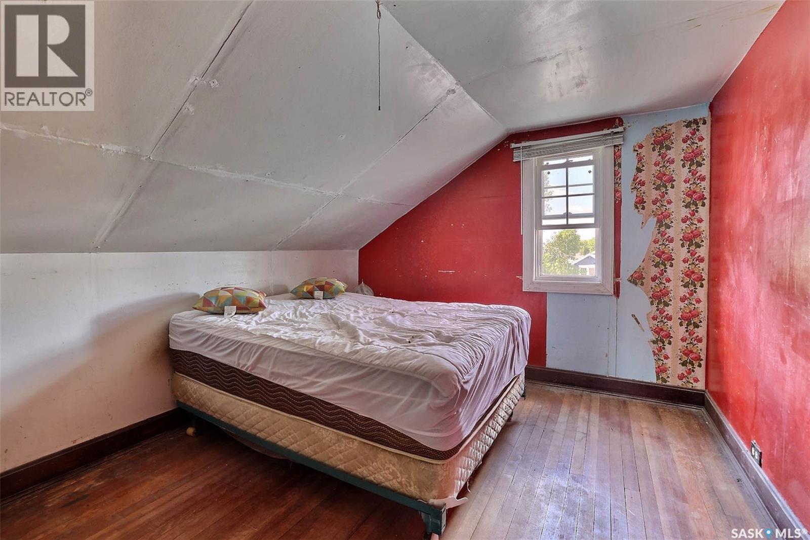 2173 Edgar Street, Regina, SK - Indoor Photo Showing Bedroom