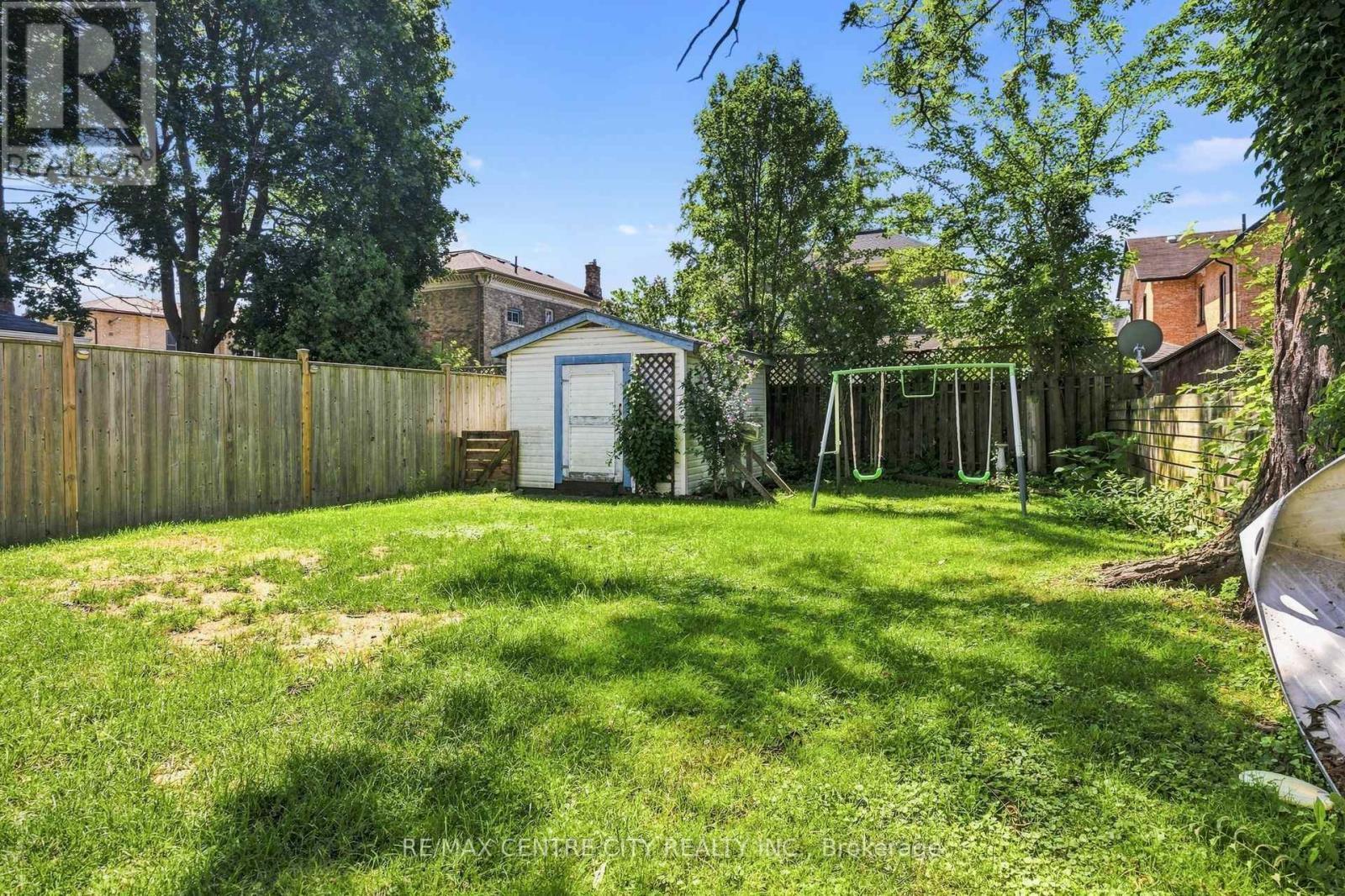 56 Mitchell Street, St. Thomas, ON - Outdoor